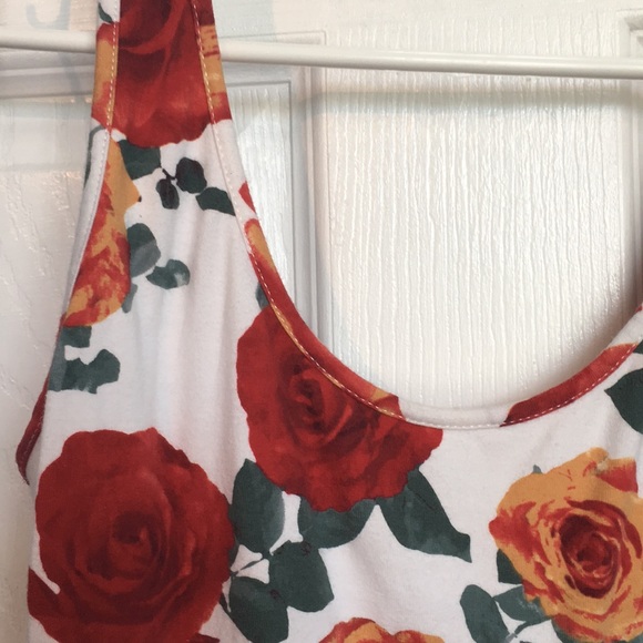 Floral bodycon dress! - Picture 3 of 3